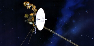 La Voyager 2 lleva 46 años alejándose de la Tierra. En 1998, los ingenieros desconectaron los instrumentos no esenciales de la nave para ahorrar energía. Se cree que se podrán recibir datos de al menos algunos de los instrumentos que aún funcionan hasta 2025, aunque esto depende, por supuesto, de la reanudación de las comunicaciones regulares.