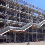 París – Centro Pompidou – Fachada delantera con el famoso ascensor