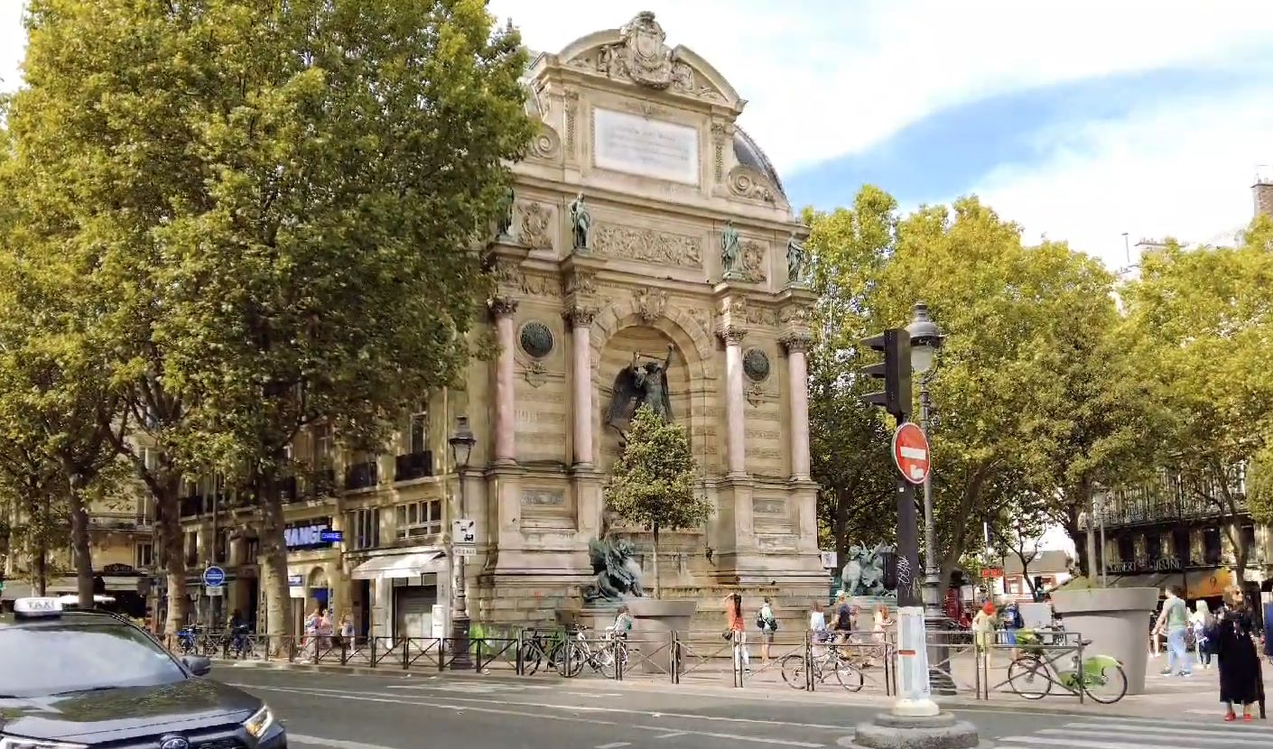 Paris: Fontaine Saint Michel