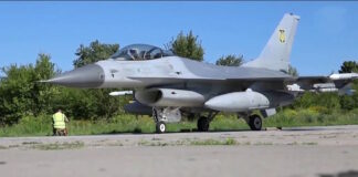 Caza F16 con el indicativo ucraniano