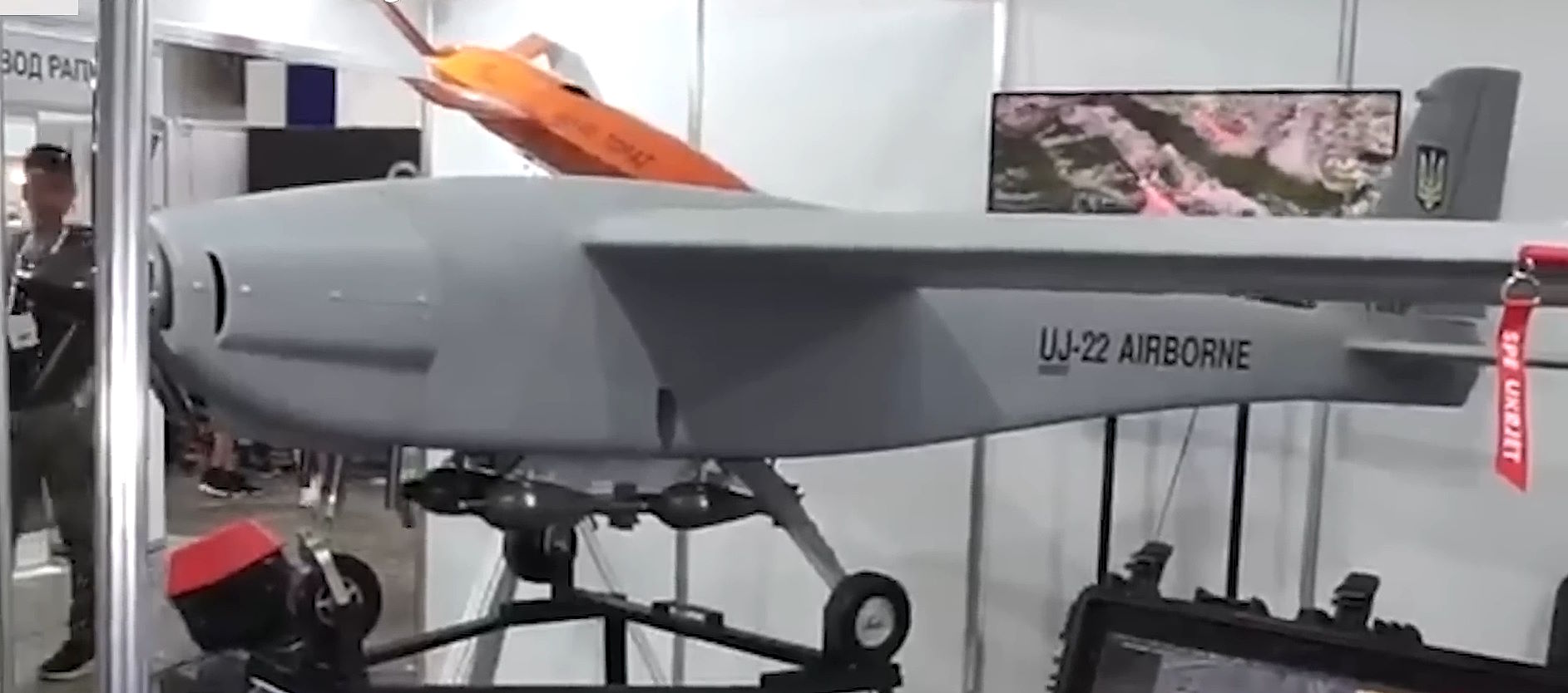 Dron ucraniano UJ-22 que replica una pequeña avioneta y que es capaz de llevar 20 kg de carga explosiva a 800 km de distancia