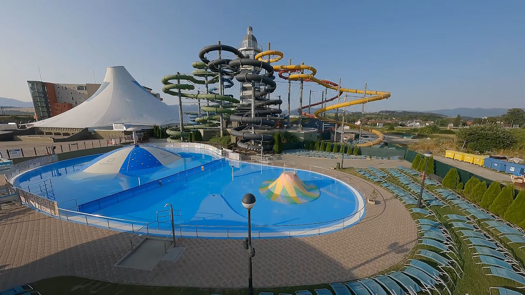 El aquapark de Bešeňová es un parque acuático construido junto a un balneario