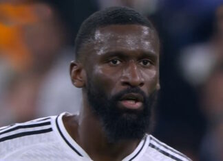 Rudiger con cara de decepción tras anular el árbitro su gol por fuera de juego